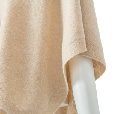 KK クローゼット　DEMAIN ドゥマン ニットケープ ベージュ DEMAIN ドゥマン／ニットケープ(beige)｜Outer｜Kyoko Kikuchi's