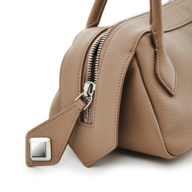 MINOBOSSI ミノボッシ／ANNAカーフレザーボストンバッグ（camel beige