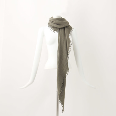 BLUi ブルーイ／トライアングルストール（KHAKI）｜Stole｜Kyoko Kikuchi's Closet｜菊池京子のクローゼット